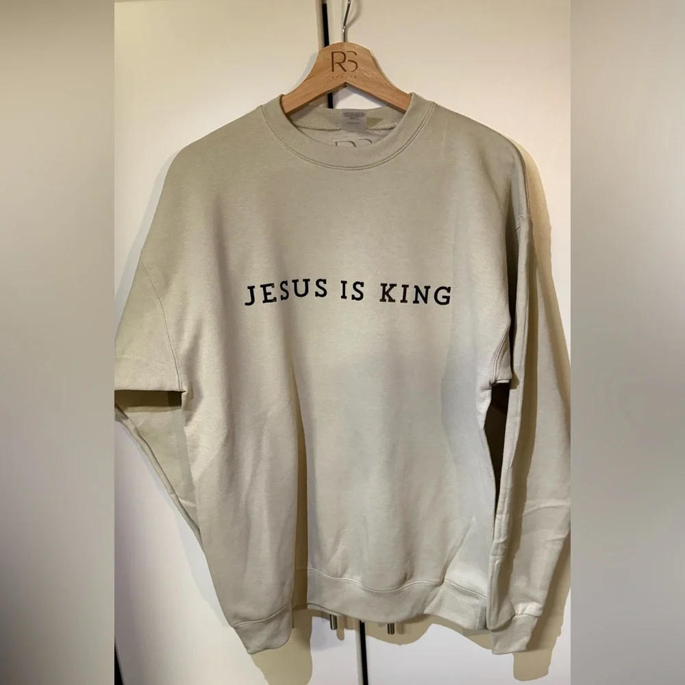 Jesus Is King Beige Sweatshirt - Picture 4 of 4